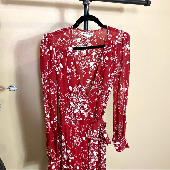 Reformation Susanna Wrap Red Floral Dress Bryce - Picture 4 of 10